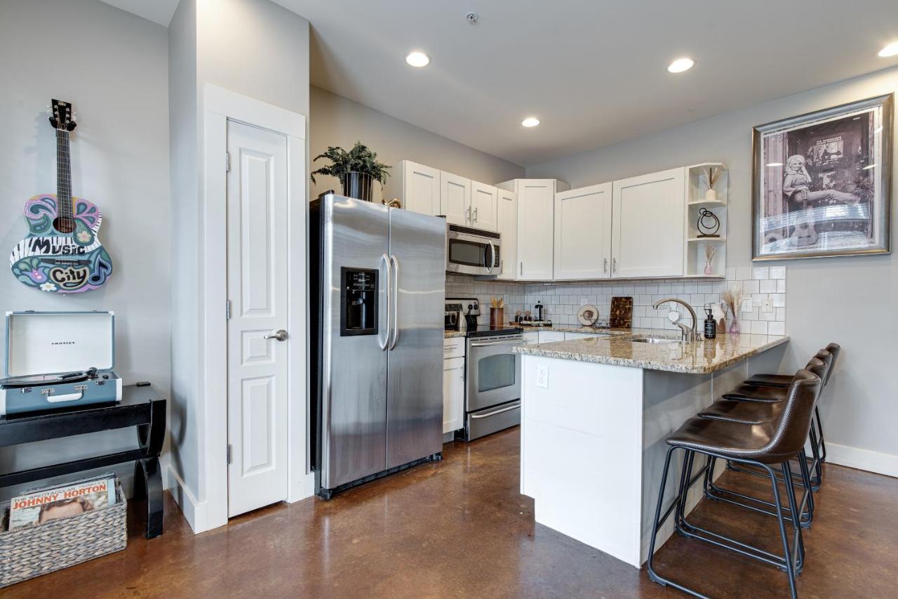 Stunning Nashville Condo Minutes From Broadway Exterior photo